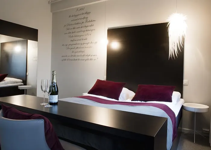 Fredriksten Hotell